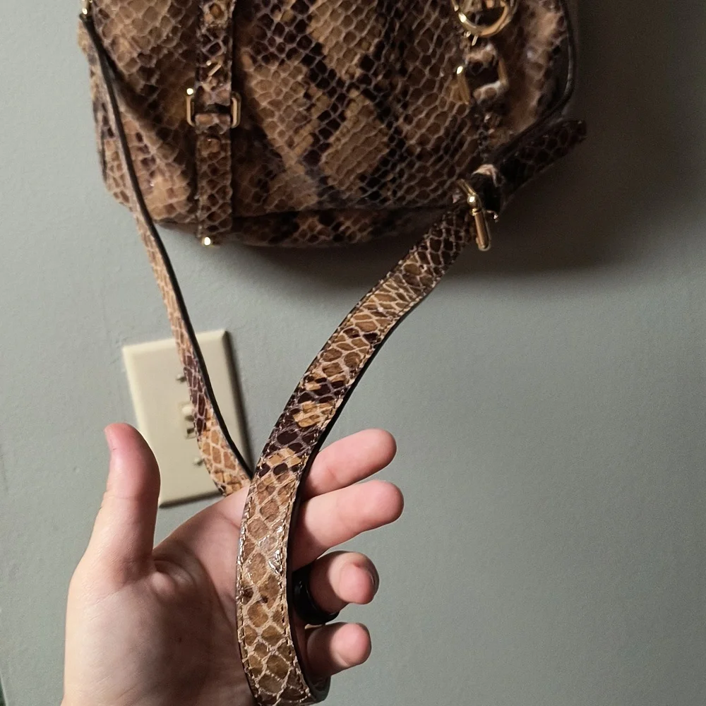 Michael Kors Tan Snake Print Shoulder Bag - Picture 6 of 13